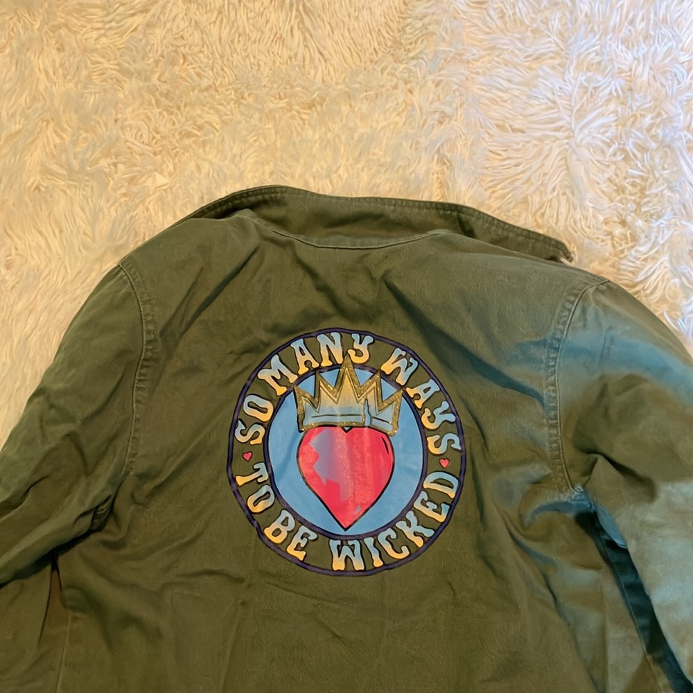 Green d-signed Disney descendants jacket - Picture 5 of 7